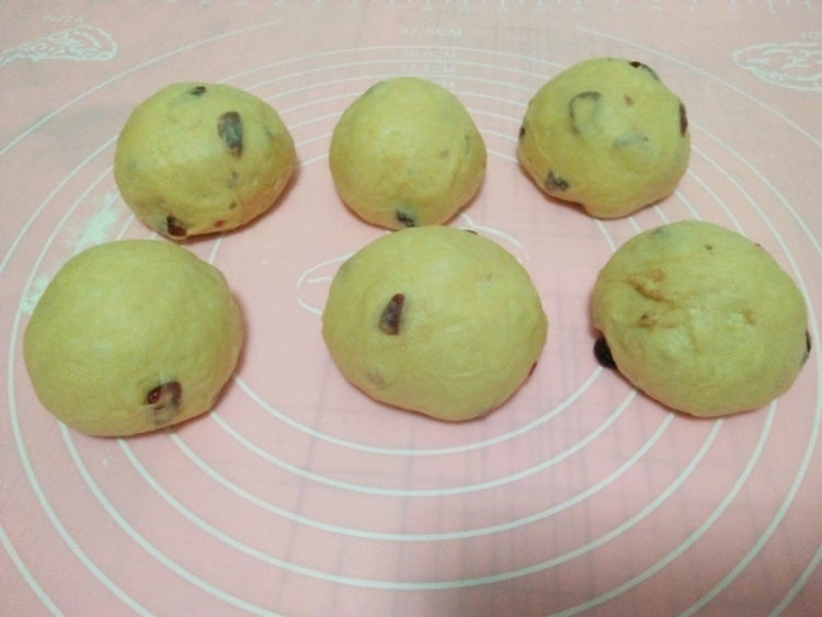 蔓越莓红糖软欧步骤4