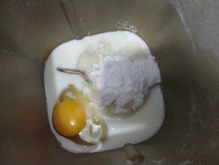 迷迭香蒜蓉面包片步骤1