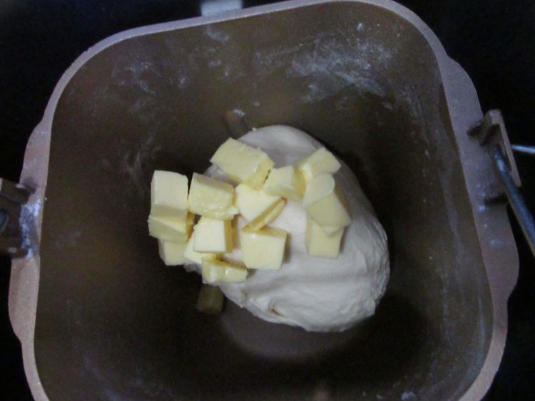 迷迭香蒜蓉面包片步骤2