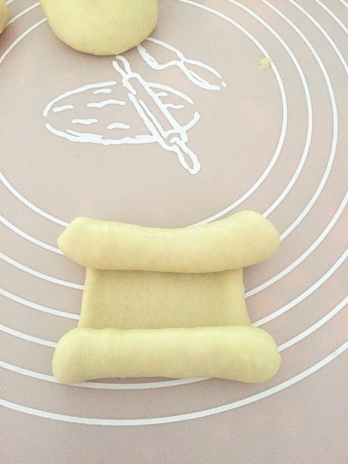 牛奶面包卷步骤10