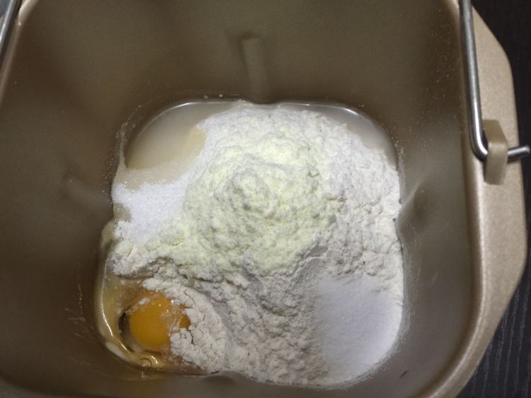 花环与熊熊面包步骤1