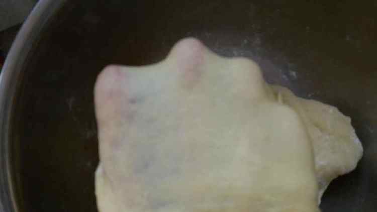 花生碎花式面包步骤3
