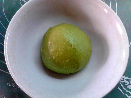 烤肠薯泥茼蒿面包步骤11