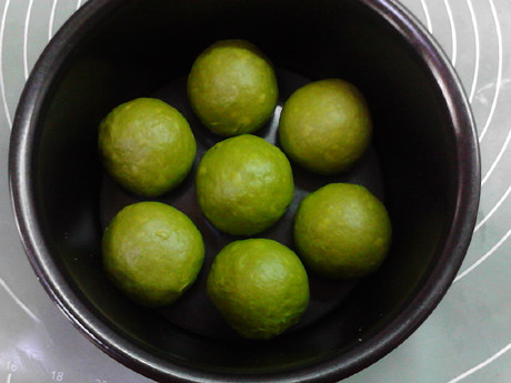 青翠茼蒿面包步骤6