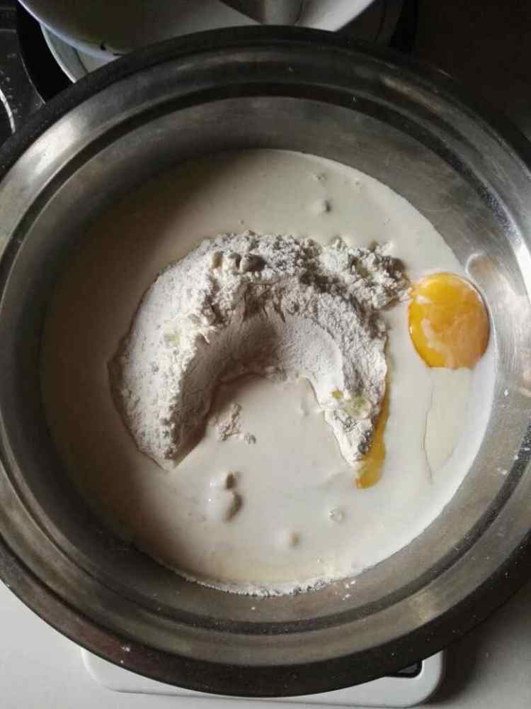 烤肠小面包步骤1