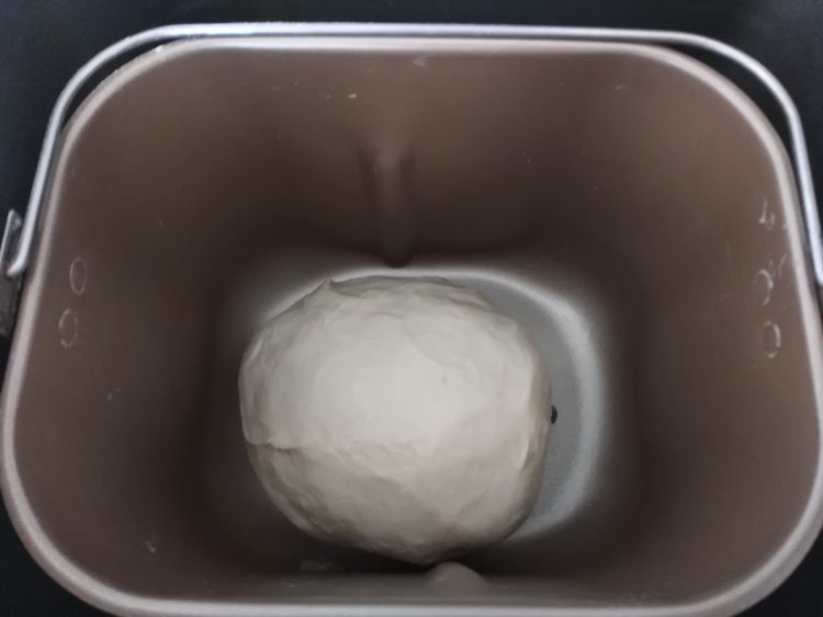 毛毛虫豆沙面包步骤3