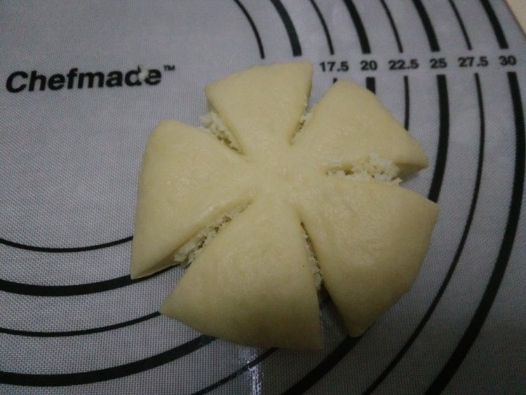 花朵椰蓉面包步骤11