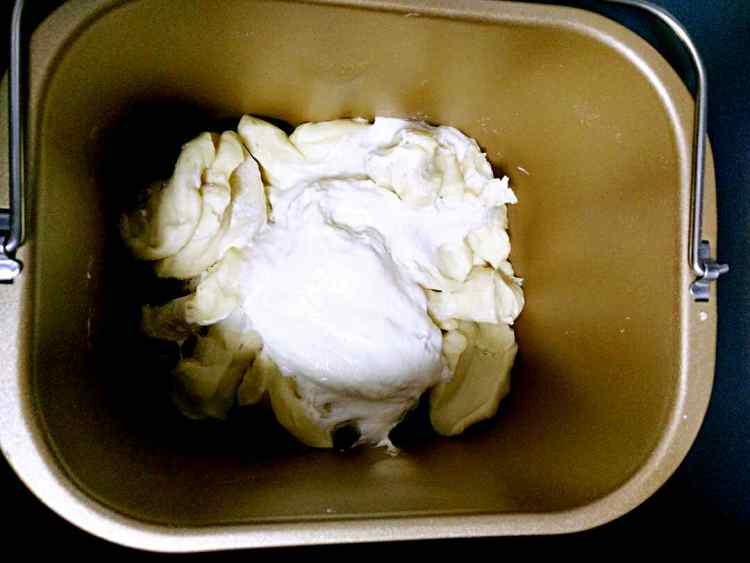 豆沙馅面包步骤4