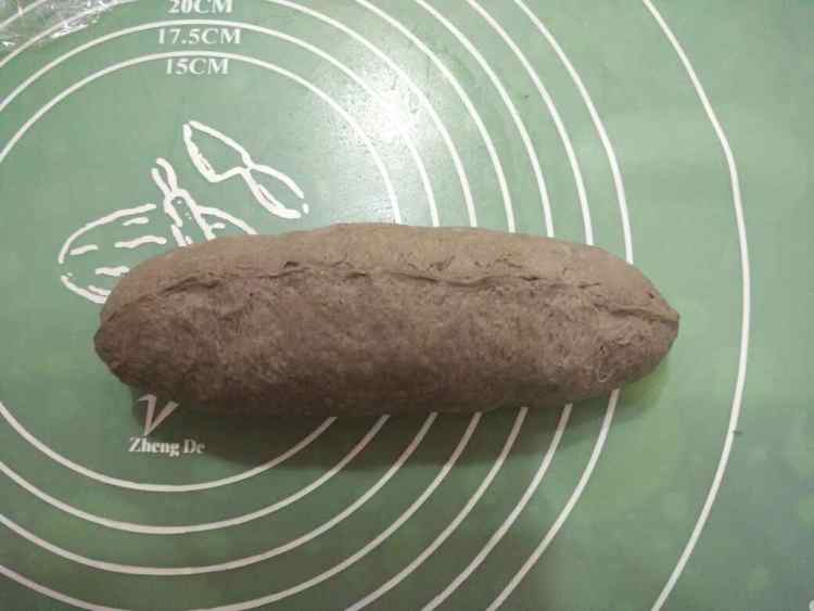 黑芝麻酱核桃软欧步骤8