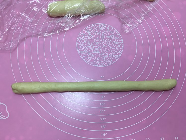 一股辫子杏仁面包步骤8