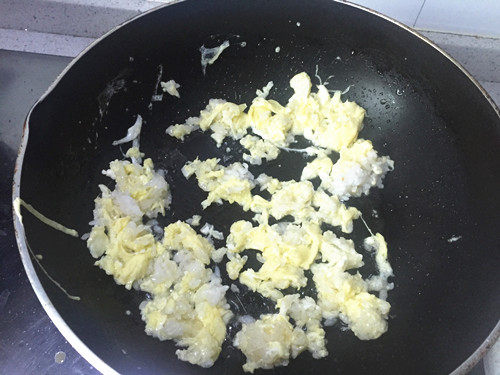 蛋炒饭吐司盅步骤10