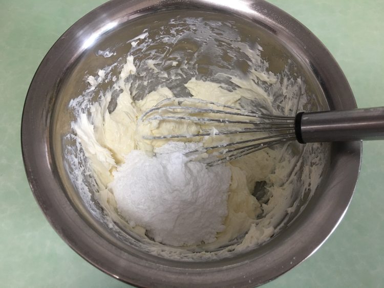 可可味蔓越梅奶酪包步骤3
