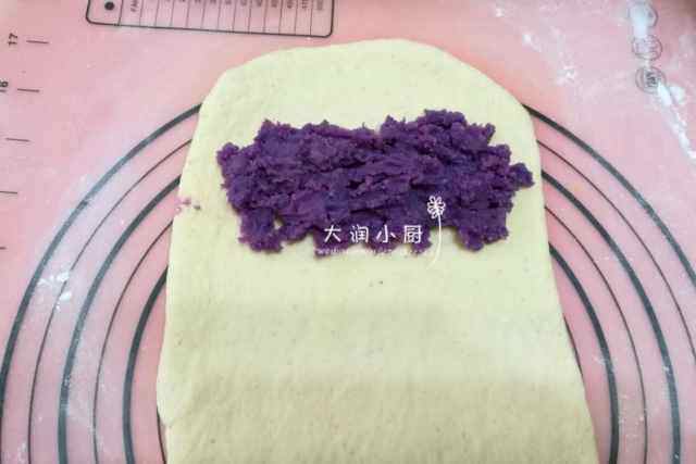 酸奶玉米面紫薯毛毛虫步骤5