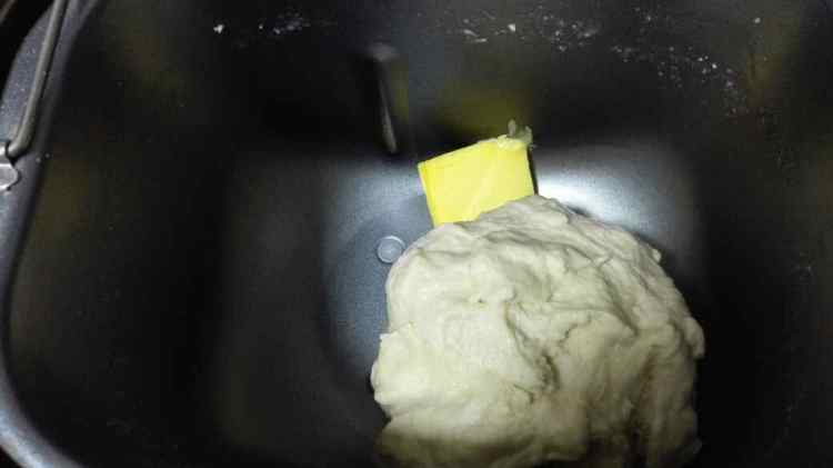 玫瑰豆沙面包步骤3