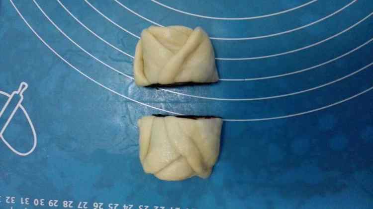 玫瑰豆沙面包步骤8