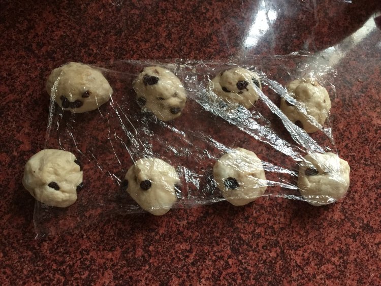 优格葡萄干软法面包步骤7
