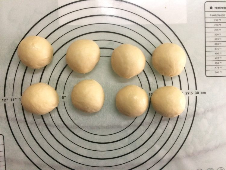 椰蓉面包小卷步骤6