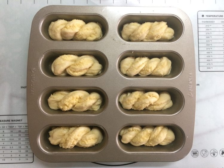 椰蓉面包小卷步骤12