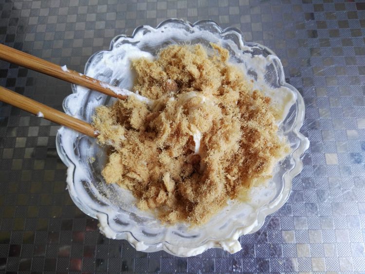 沙拉肉松面包步骤3