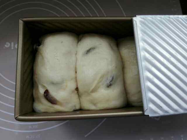 葡萄干吐司面包步骤10