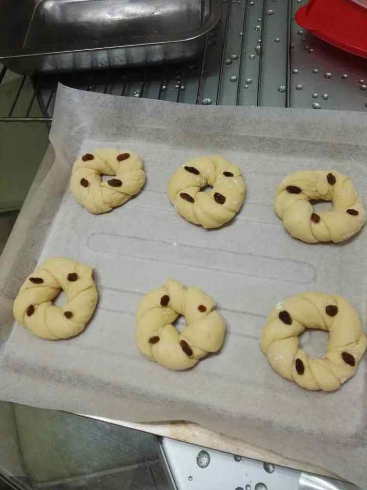 葡萄干花朵面包步骤12