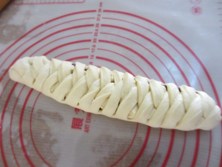 蜜豆辫子排包步骤11