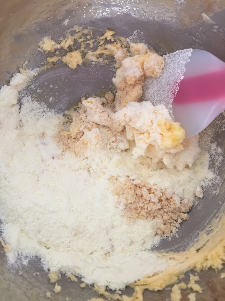 蔓越莓杏仁奶酥面包步骤7