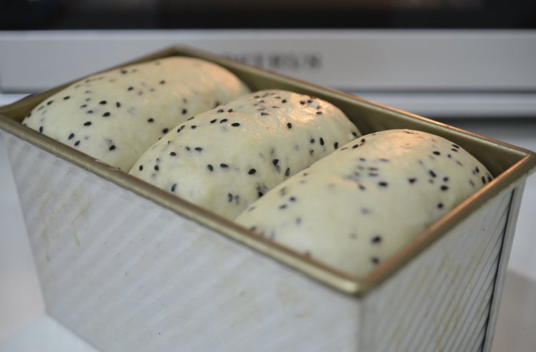 黑芝麻米饭吐司步骤15