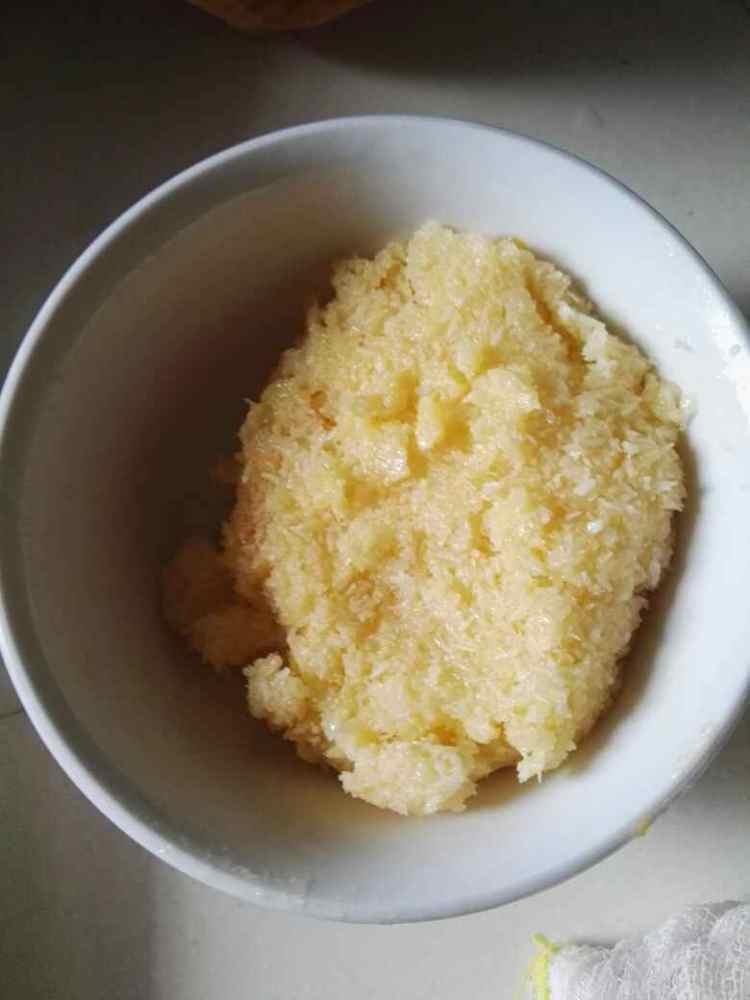 椰丝花朵面包步骤7