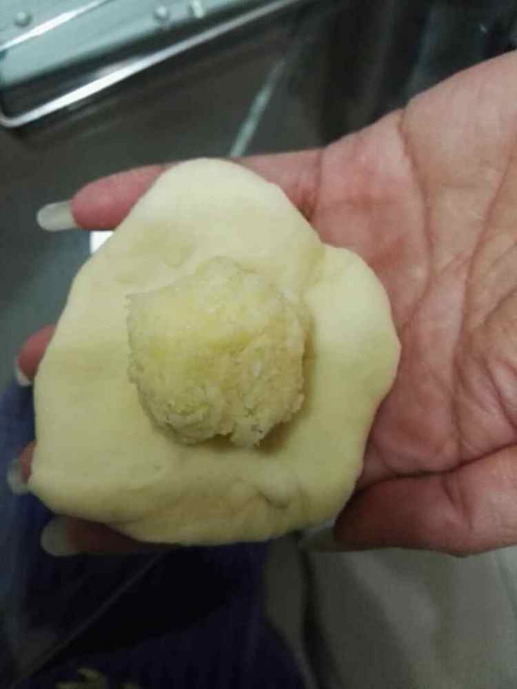 椰丝花朵面包步骤12