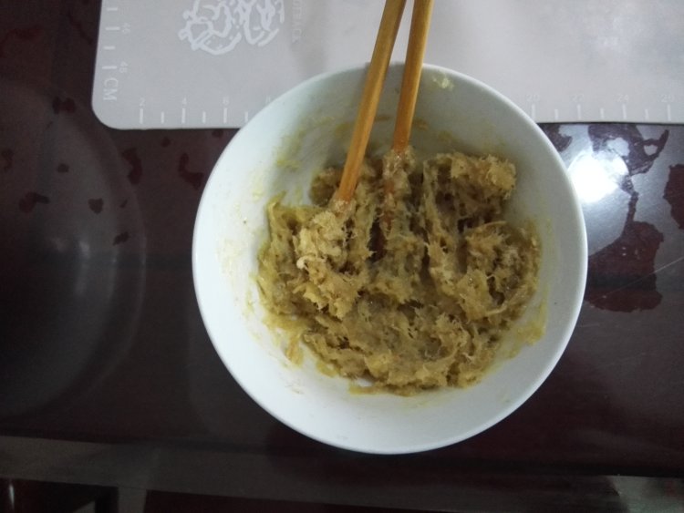肉松沙拉面包步骤3