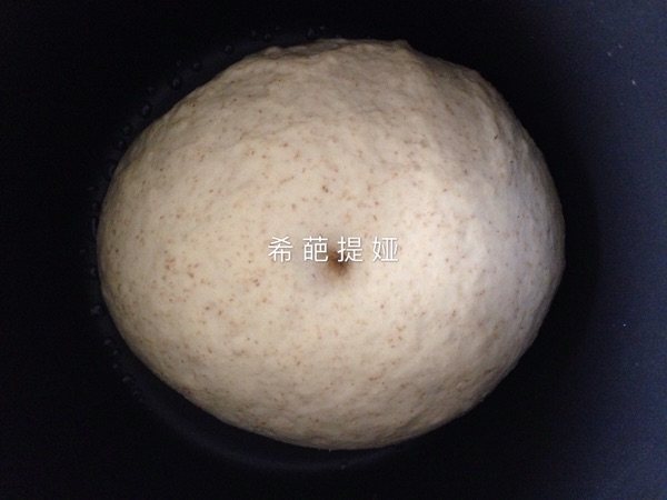 全麦肉松面包步骤3