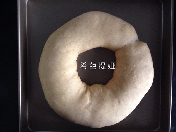 全麦肉松面包步骤7
