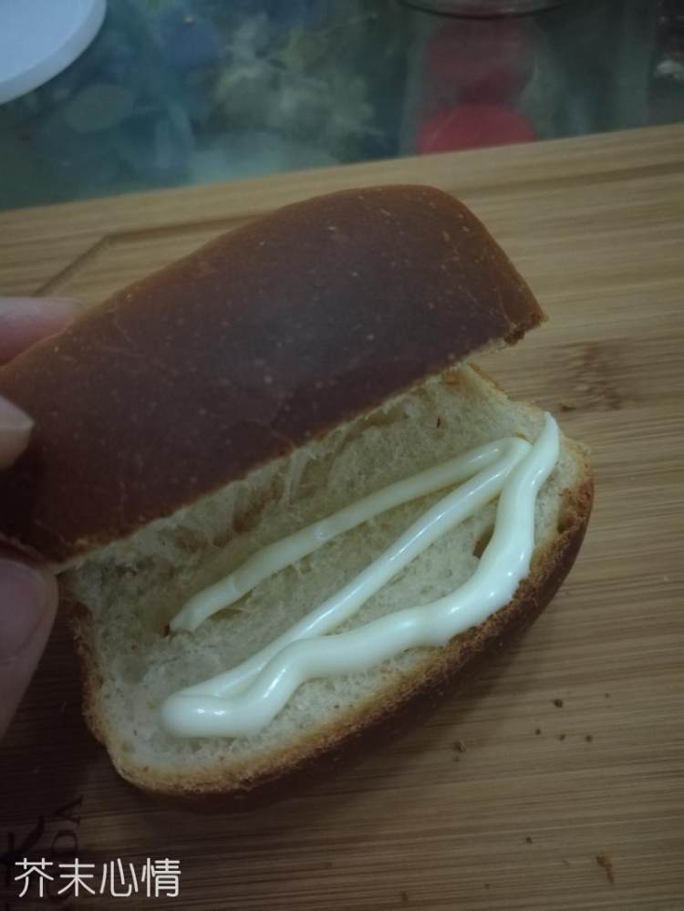 蛋皮肉松面包步骤10