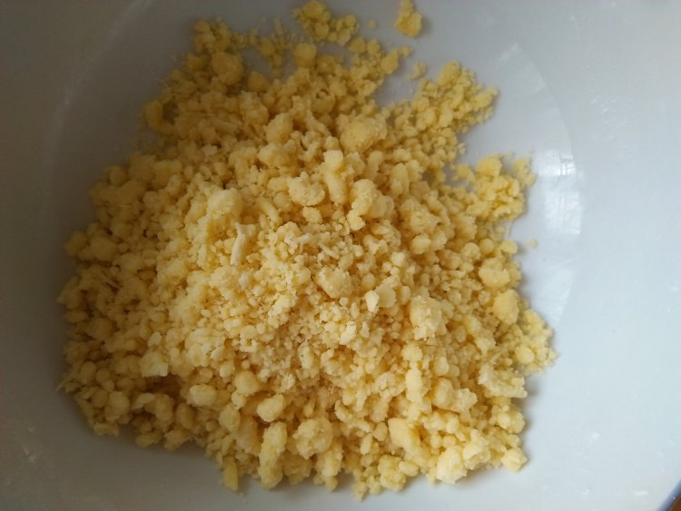 蔓越莓酥粒手撕面包步骤1