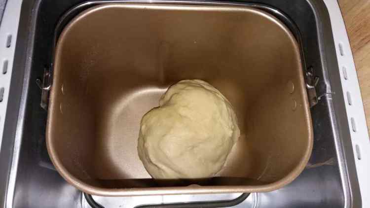 葡萄干面包卷步骤3