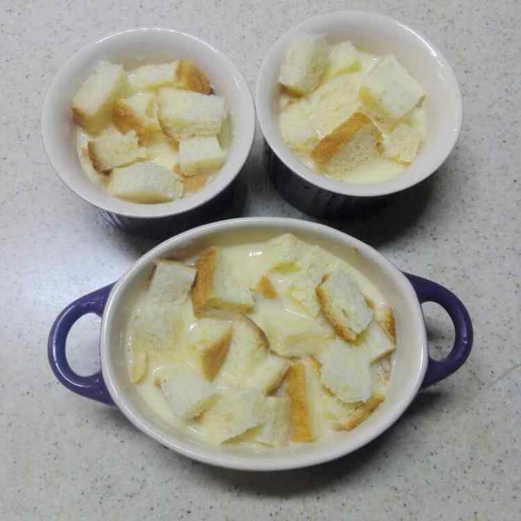 蔓越莓面包布丁步骤4
