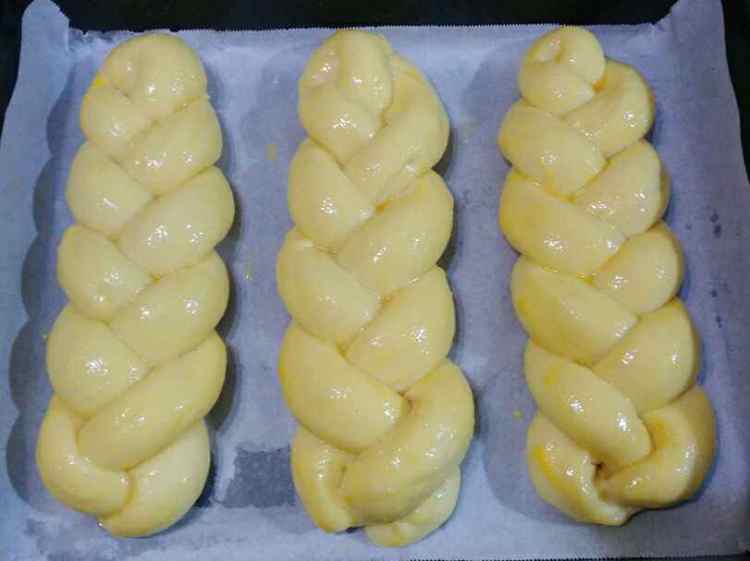 蔓越莓干酥粒辫子面包步骤11