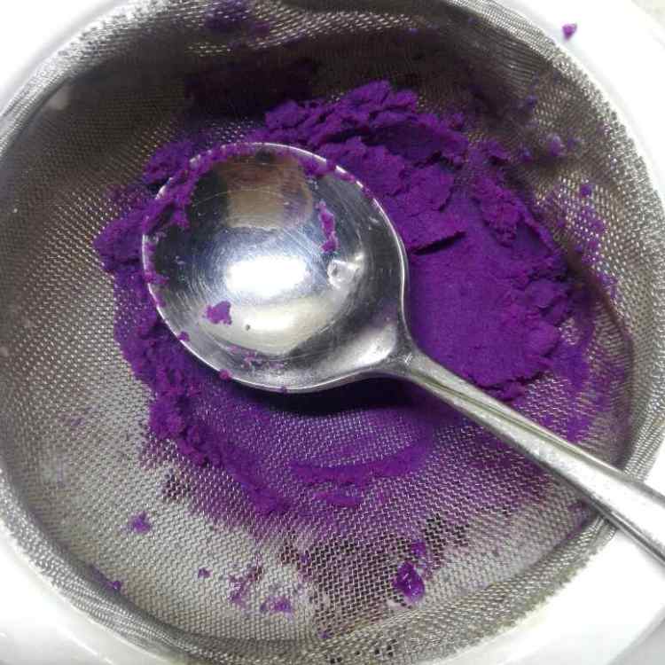 免揉蔓越莓紫薯欧包步骤1