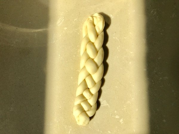 无蛋炼奶花球辫子面包步骤7