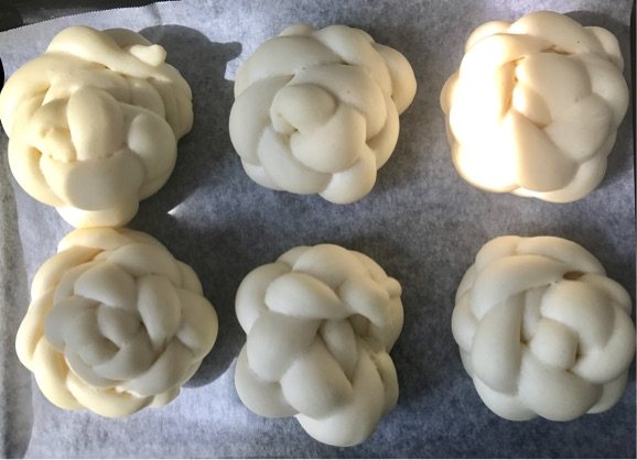 无蛋炼奶花球辫子面包步骤9