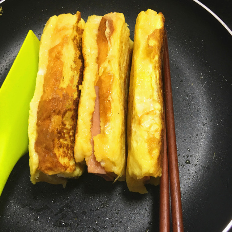 火腿西多士步骤10