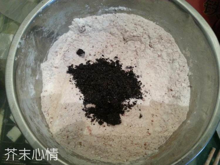 可可黑芝麻麻薯面包步骤2