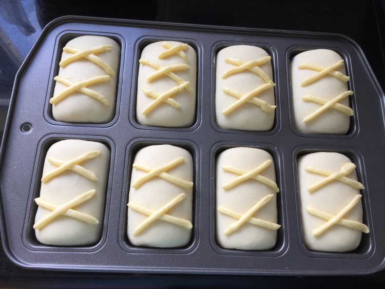 卡仕达蜜豆包步骤9