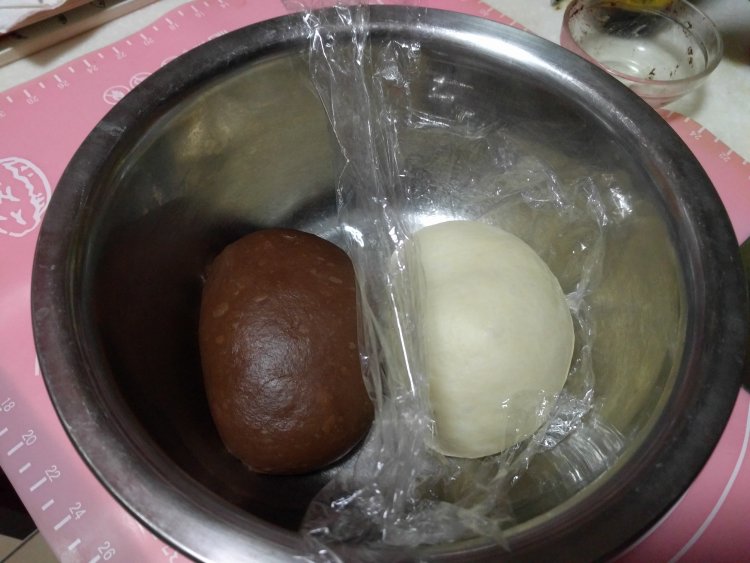 挤挤面包之双色小熊步骤7