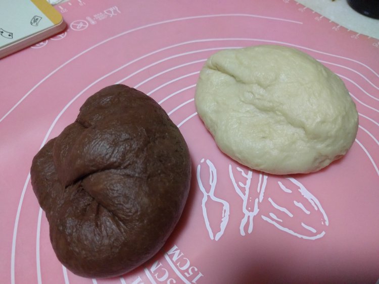 挤挤面包之双色小熊步骤9