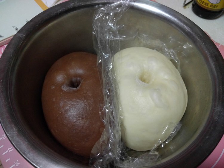 挤挤面包之双色小熊步骤8