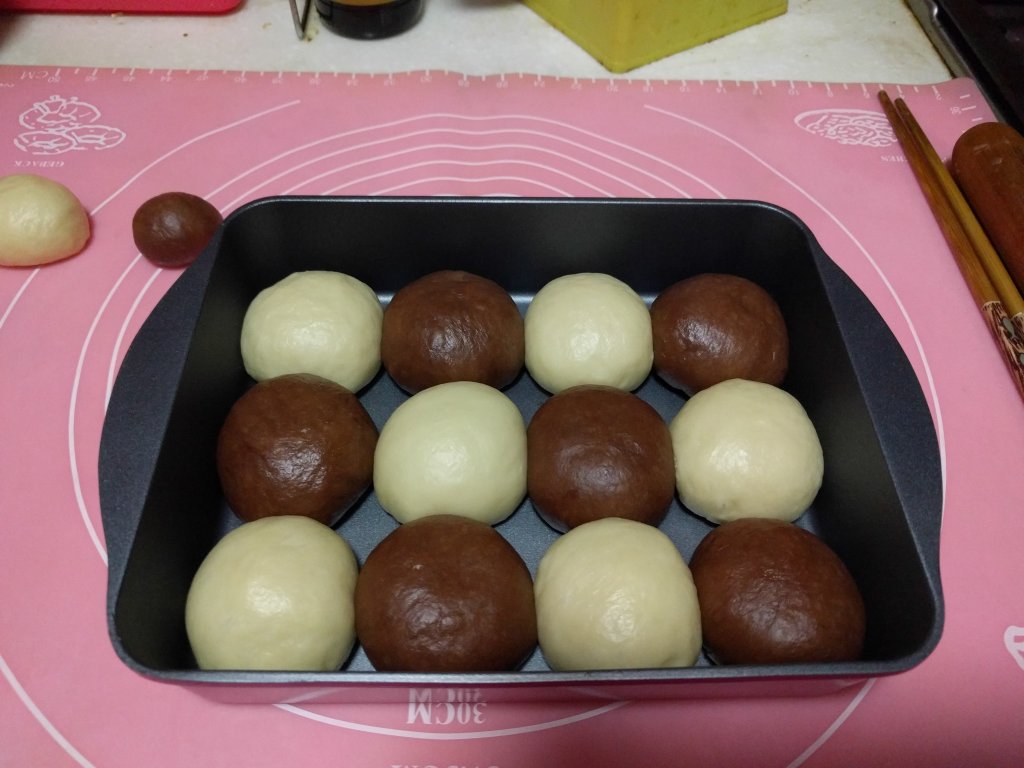 挤挤面包之双色小熊步骤16