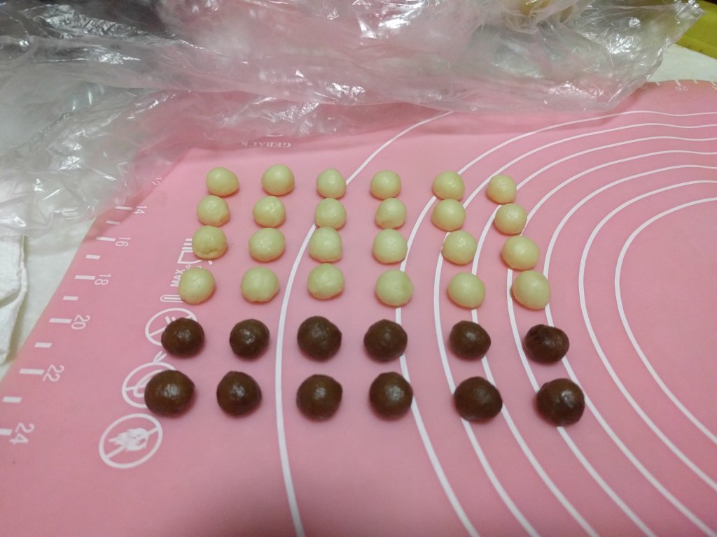 挤挤面包之双色小熊步骤17