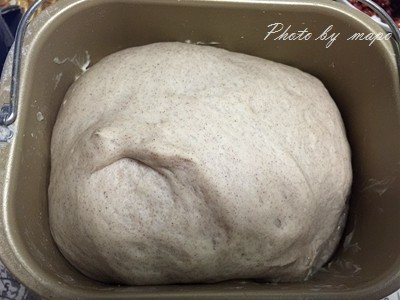 红豆薏仁豆沙面包步骤2